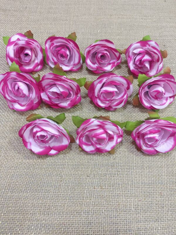 Artificial Velvet Rose Flowers 

size. 4cm
pack of. 50pc