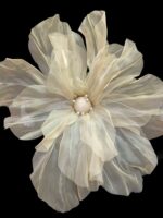 silk organza flower 
pack of 1pc