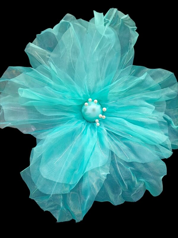 silk organza flower 
pack of 1pc
