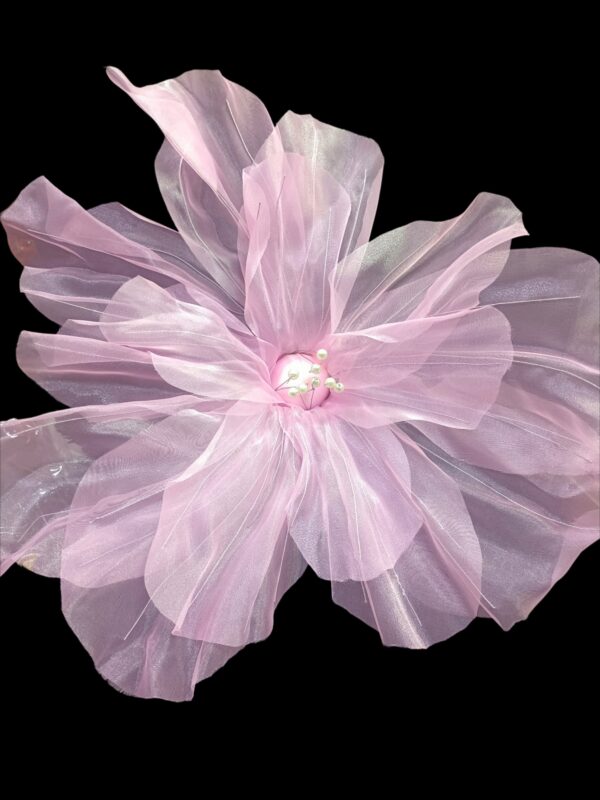 silk organza flower 
pack of 1pc